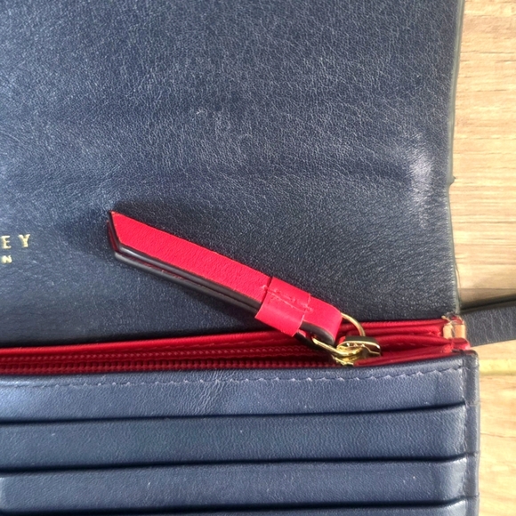 740 RADLEY London  Womens Smooth Soft Leather Flapover Wallet 7"W  3.7"H  1"D - Picture 6 of 9